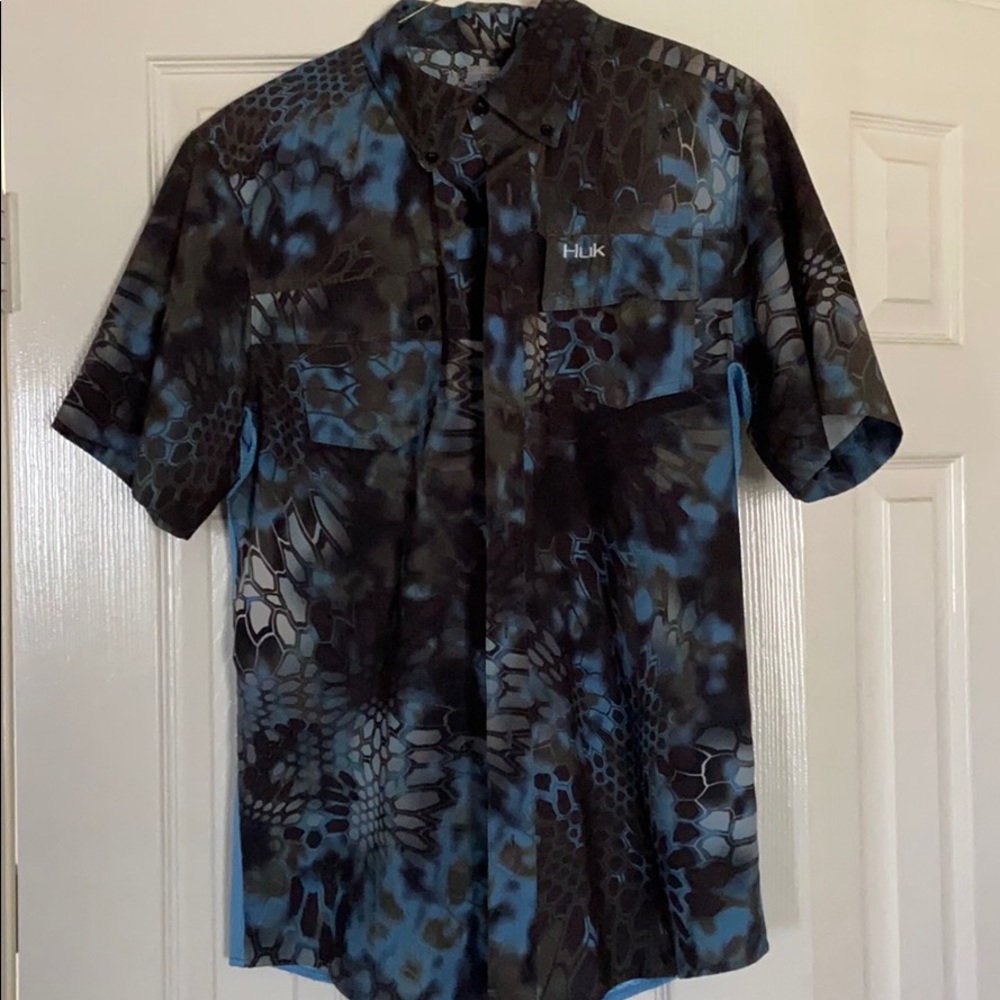 Huk men’s fishing shirt